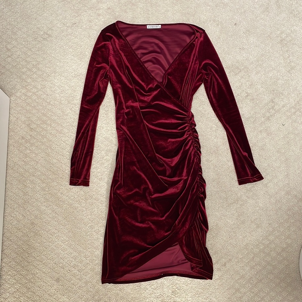 Maroon velvet long sleeve dress. Size medium.